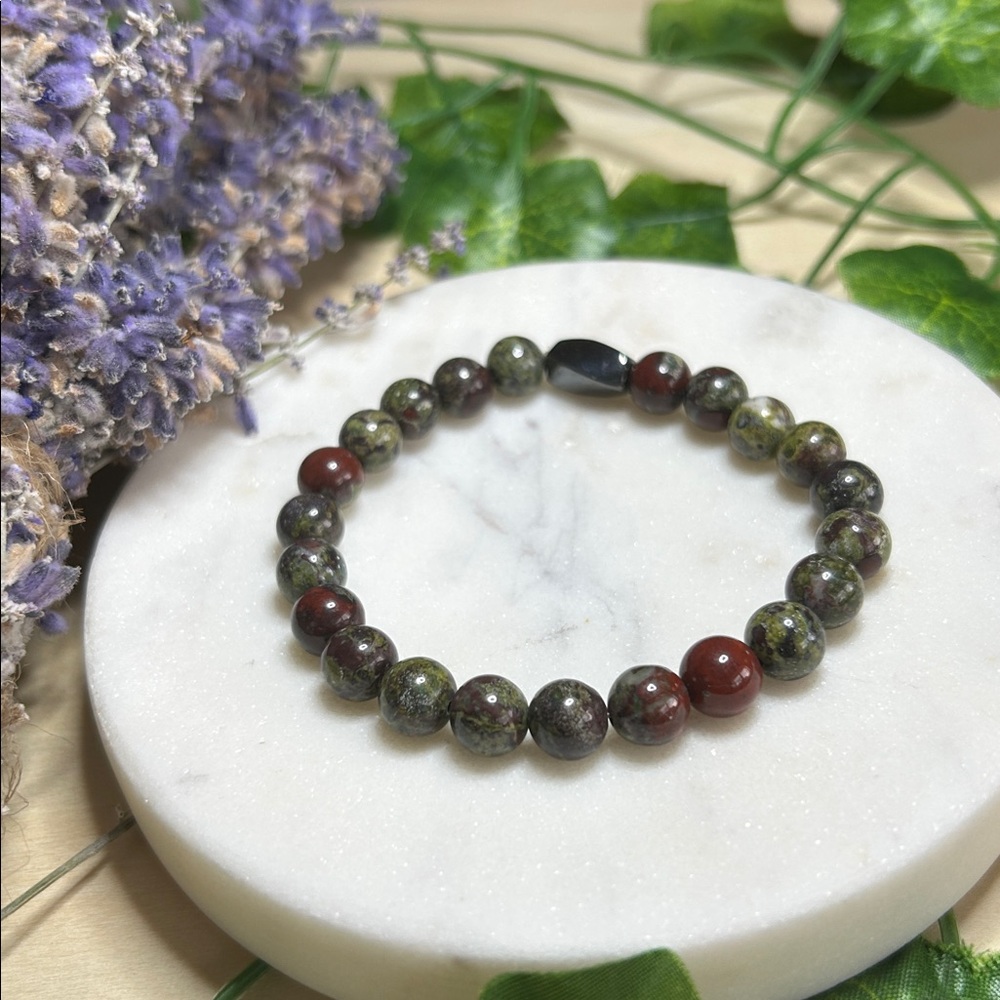 Dragon bloodstone with hematite gemstone stretch bracelet